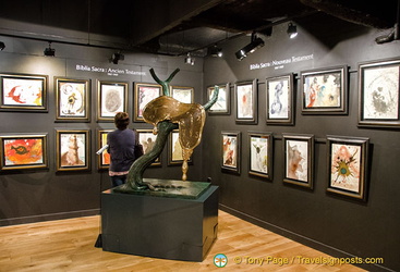 Dalí Sculpture - Profile of Time